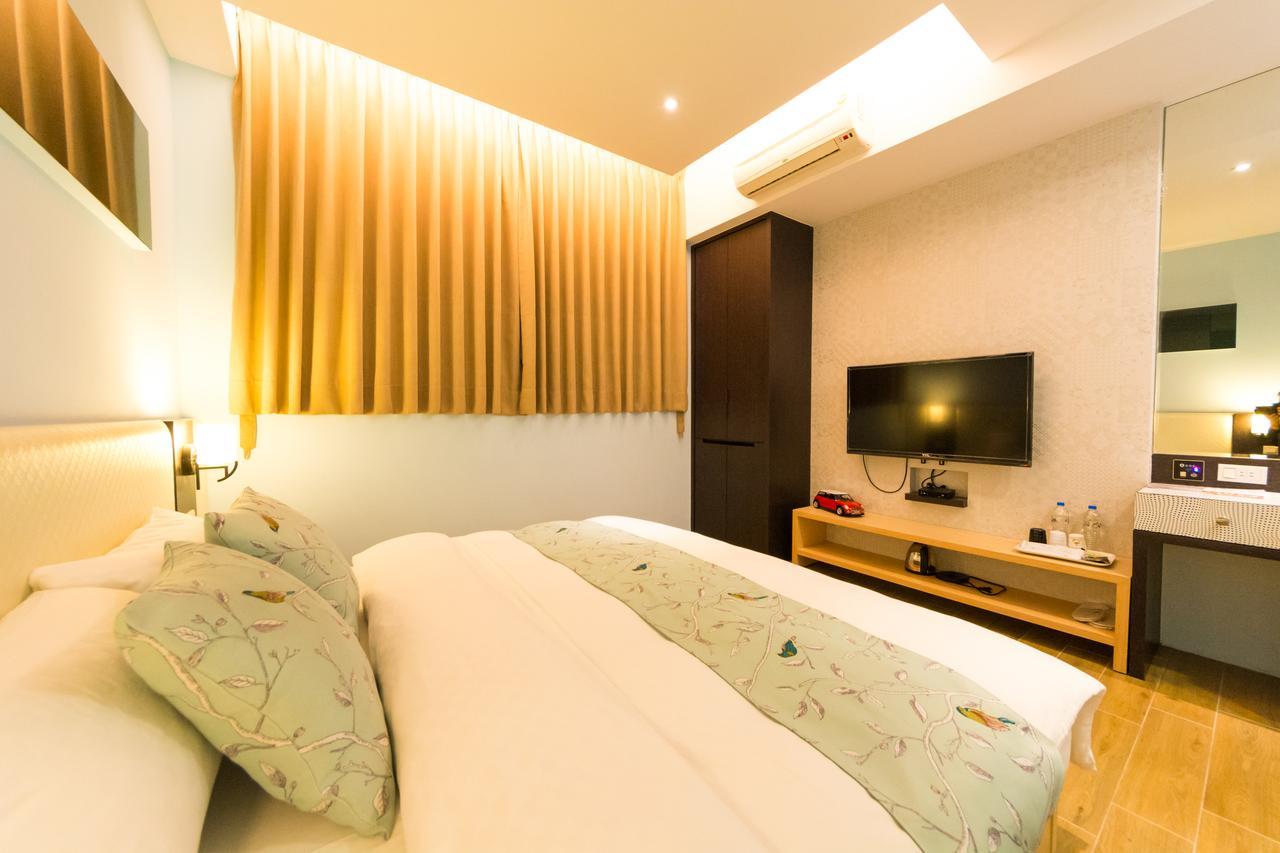 W Hostel Тайнань Экстерьер фото