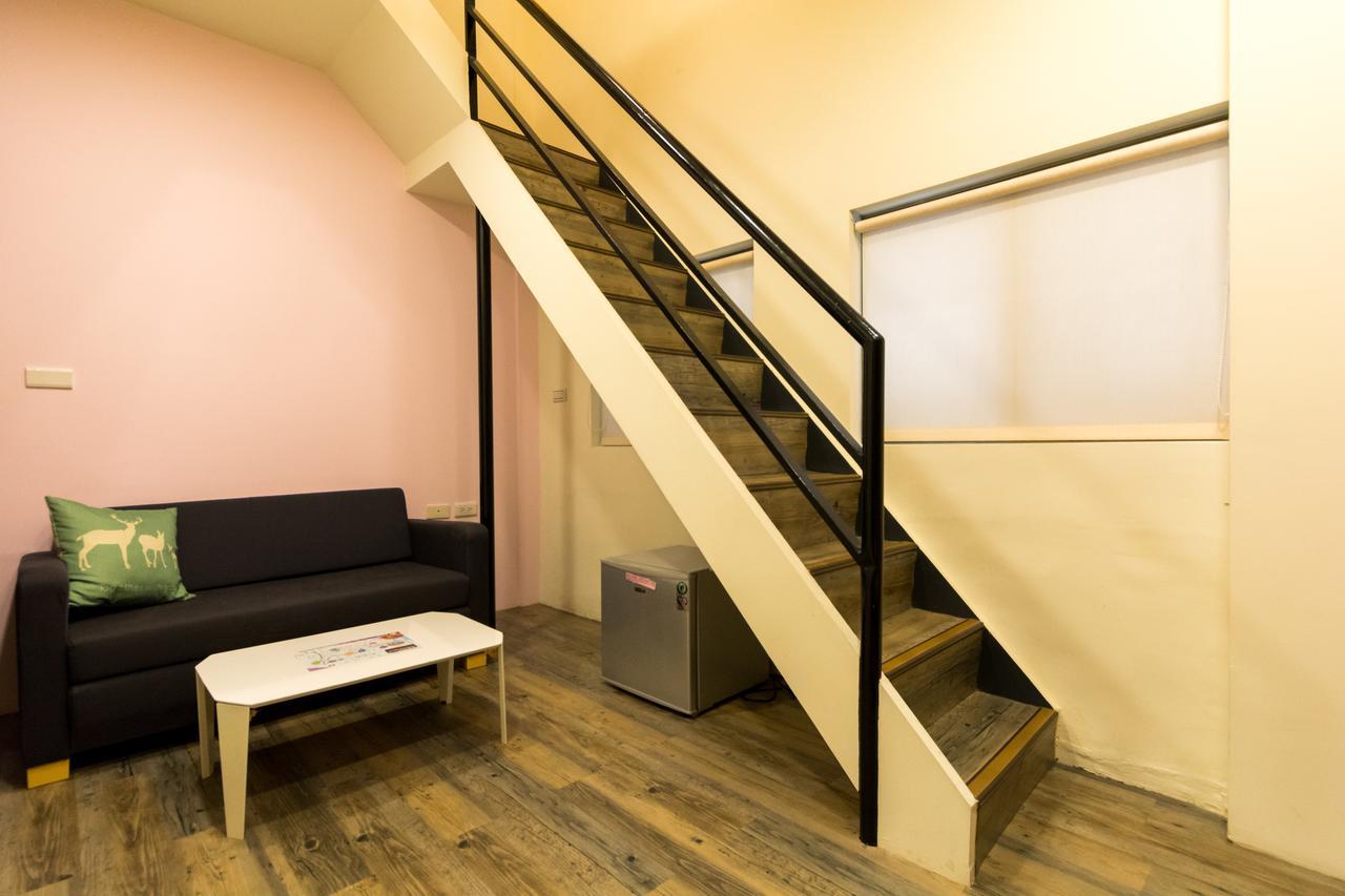 W Hostel Тайнань Экстерьер фото