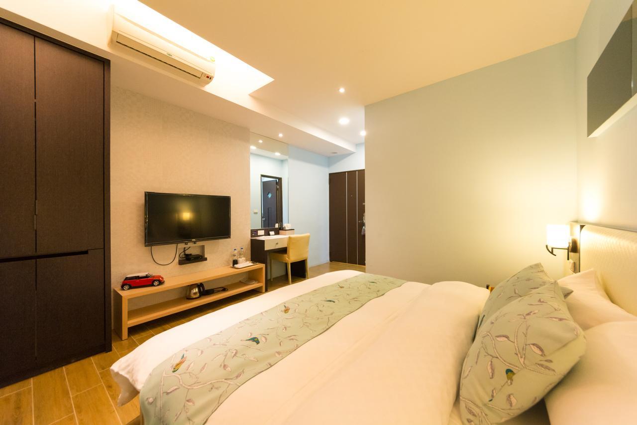 W Hostel Тайнань Экстерьер фото