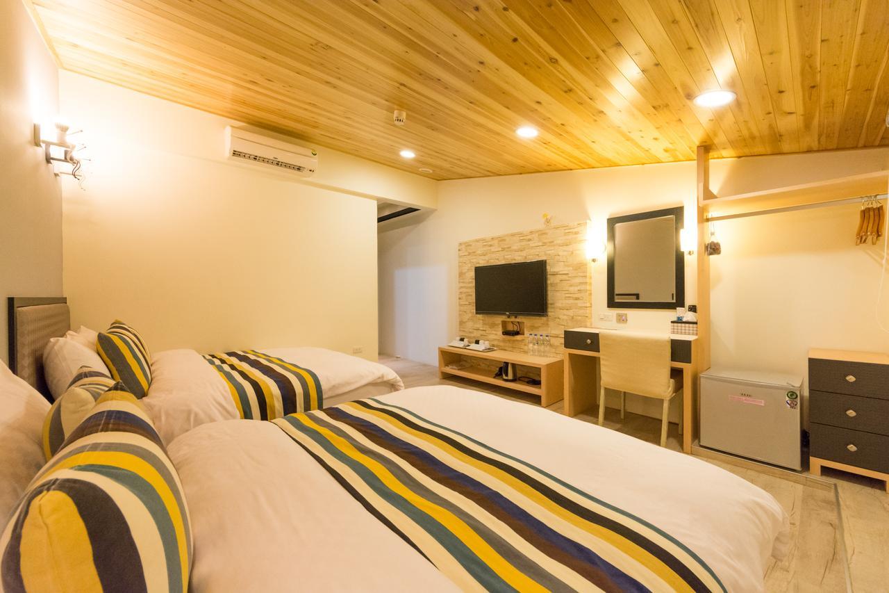 W Hostel Тайнань Экстерьер фото