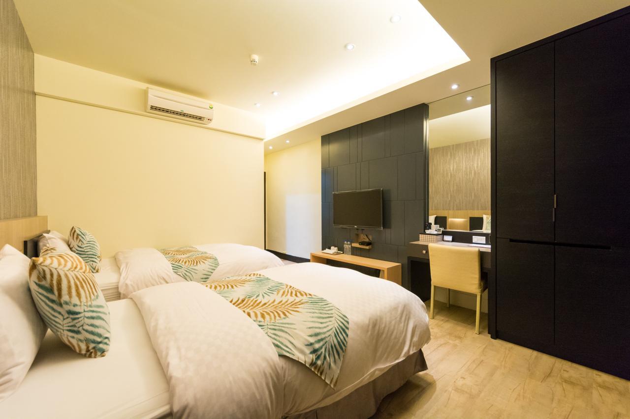 W Hostel Тайнань Экстерьер фото
