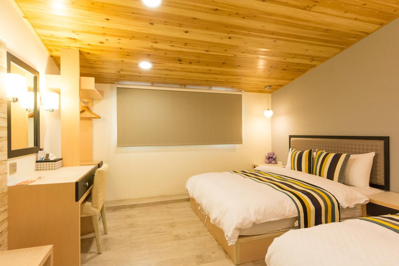 W Hostel Тайнань Экстерьер фото