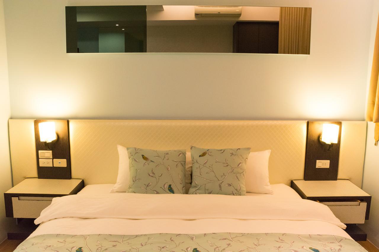 W Hostel Тайнань Экстерьер фото